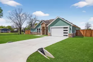 900 Cope St, Mansfield, TX 76065 - Photo 3