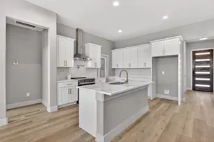 900 Cope St, Mansfield, TX 76065 - Photo 3