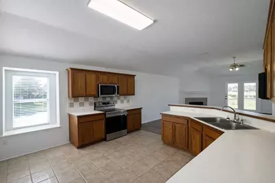 5132 Persimmon Court, Fort Worth, TX 76244 - Photo 3