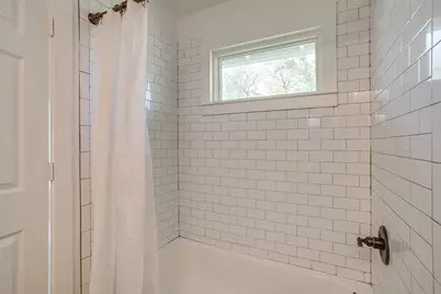 1014 W Arlington Avenue, Fort Worth, TX 76110 - Photo 27