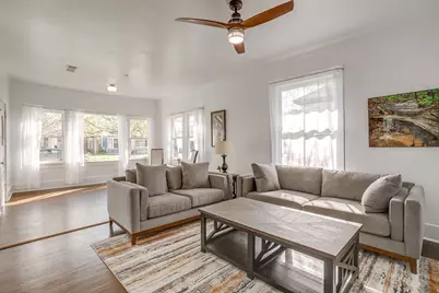 1014 W Arlington Avenue, Fort Worth, TX 76110 - Photo 5