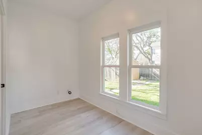 1014 W Arlington Avenue, Fort Worth, TX 76110 - Photo 17