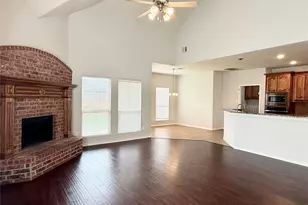 13690 Valencia Dr, Frisco, TX 75035 - Photo 11