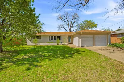 1310 N Cleveland Avenue, Stephenville, TX 76401 - Photo 1