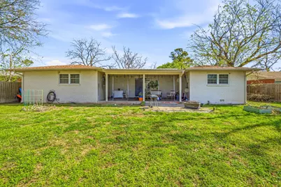 1310 N Cleveland Avenue, Stephenville, TX 76401 - Photo 27