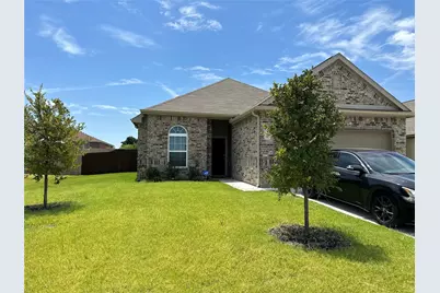424 Livingston Drive, DeSoto, TX 75115 - Photo 1