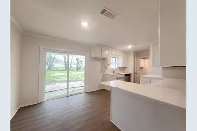 802 N Hughes Street, Howe, TX 75459 - Photo 7