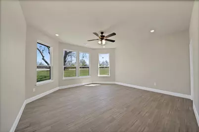 619 Lanai Circle, Runaway Bay, TX 76426 - Photo 17