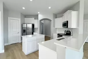 1020 Cheyenne Dr, Aubrey, TX 76227 - Photo 5