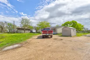 269 E Golden Oaks Dr, Mabank, TX 75156 - Photo 17