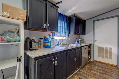 269 E Golden Oaks Drive, Mabank, TX 75156 - Photo 7