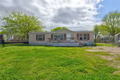 269 E Golden Oaks Drive, Mabank, TX 75156 - Photo 1