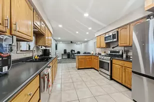 7515 Evelyn Dr, Richland Hills, TX 76118 - Photo 9