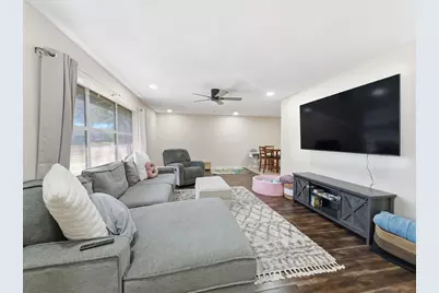 7515 Evelyn Drive, Richland Hills, TX 76118 - Photo 3