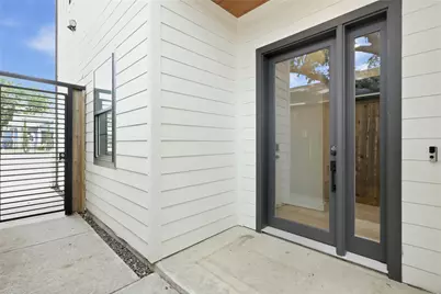 1007 Mount Auburn Avenue, Dallas, TX 75223 - Photo 3
