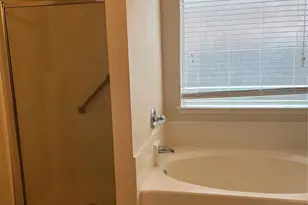 1113 Manhassett Ct, Fort Worth, TX 76140 - Photo 9