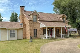 2382 Crystal Dr, Athens, TX 75752 - Photo 1