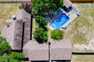 2382 Crystal Dr, Athens, TX 75752 - Photo 3