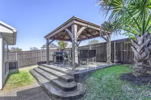 1332 Barclay Dr, Carrollton, TX 75007 - Photo 27