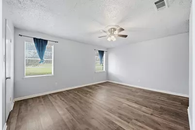 1717 Austrian Road, Grand Prairie, TX 75050 - Photo 9