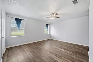 1717 Austrian Rd, Grand Prairie, TX 75050 - Photo 9