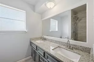 1717 Austrian Rd, Grand Prairie, TX 75050 - Photo 5