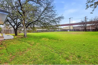 1717 Austrian Road, Grand Prairie, TX 75050 - Photo 21