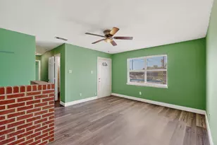 9805 Grady Ln, Dallas, TX 75217 - Photo 5