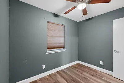 9805 Grady Lane, Dallas, TX 75217 - Photo 11