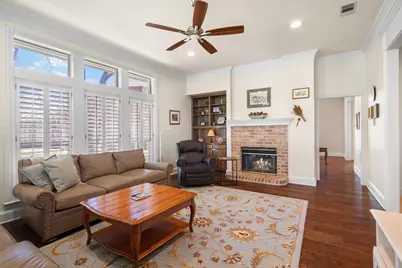 405 Leigh Court, Highland Village, TX 75077 - Photo 11