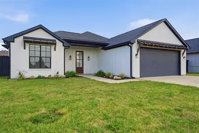 314 W James Street, Mabank, TX 75147 - Photo 7