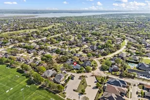 24 W Hillside Pl, Trophy Club, TX 76262 - Photo 37