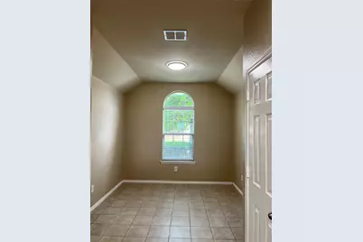 1604 Queens Brook Court, Fort Worth, TX 76140 - Photo 15