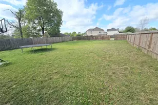 8853 E Buffalo Cir, Willis, TX 77378 - Photo 19