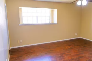 65 W Townhouse Ln, Grand Prairie, TX 75052 - Photo 15