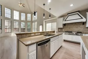 701 Player Ave, Mansfield, TX 76063 - Photo 17