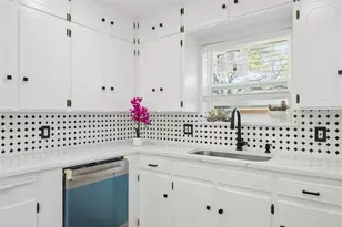 911 Vine St, Euless, TX 76040 - Photo 17