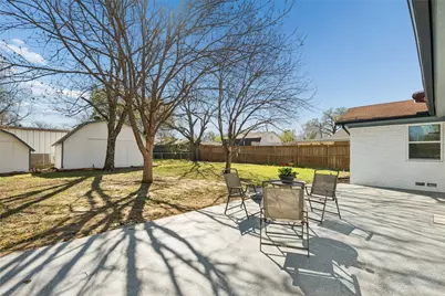 911 Vine Street, Euless, TX 76040 - Photo 29