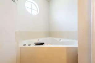 1909 Lazy Ct, Granbury, TX 76048 - Photo 19