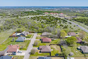 1909 Lazy Ct, Granbury, TX 76048 - Photo 27
