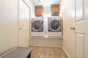 1909 Lazy Ct, Granbury, TX 76048 - Photo 25