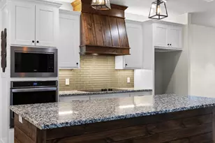 1725 S Hubbard St, Alvord, TX 76225 - Photo 9