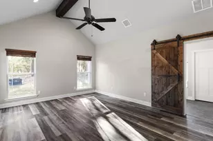 1725 S Hubbard St, Alvord, TX 76225 - Photo 17