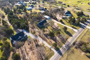 1725 S Hubbard St, Alvord, TX 76225 - Photo 33