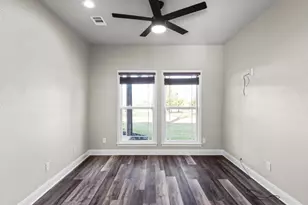 1725 S Hubbard St, Alvord, TX 76225 - Photo 21