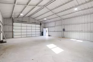 1725 S Hubbard St, Alvord, TX 76225 - Photo 27