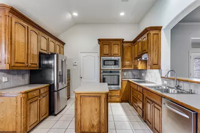 7901 Chaddington Drive, North Richland Hills, TX 76182 - Photo 17