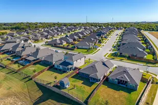 748 Ruellia St, Weatherford, TX 76086 - Photo 5