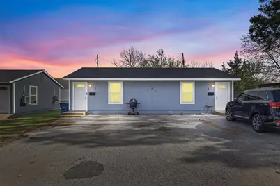 203 E Bremond Street, Ennis, TX 75119 - Photo 1