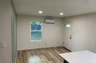 203 E Bremond St, Ennis, TX 75119 - Photo 9